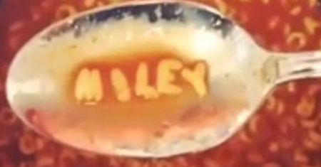 Miley Cyrus reklamuje zupę!