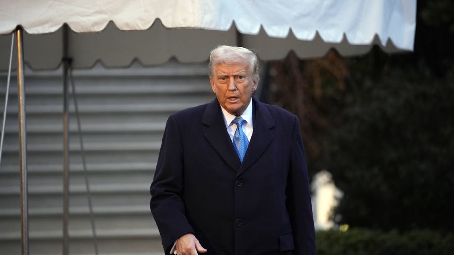 US President Trump departs White House to Palm Beach
epa11867075 US President Donald Trump departs from the South Lawn of the White House in Washington, DC, USA, 31 January 2025, en route to Palm Beach, Florida.  EPA/YURI GRIPAS / POOL 
Dostawca: PAP/EPA.
YURI GRIPAS / POOL
US adminsitration, head of state, White House