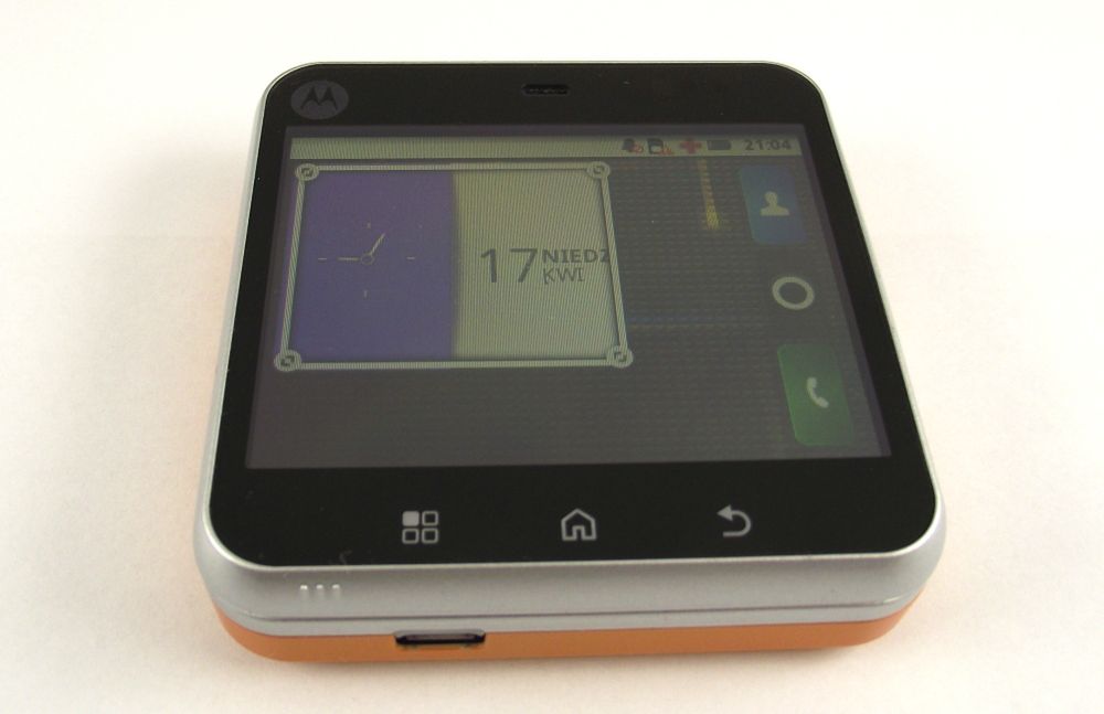 Motorola Flipout, czyli dzwoniący budzik z Androidem ;) [pierwsze wrażenia] 8