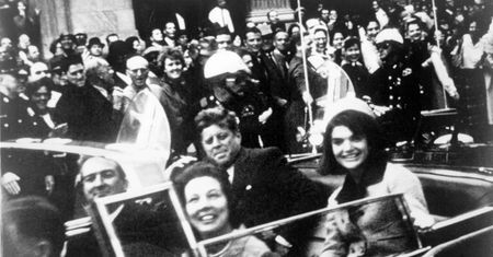 50 minut później już nie żył. Nieznane zdjęcie Kennedy'ego wywołało poruszenie