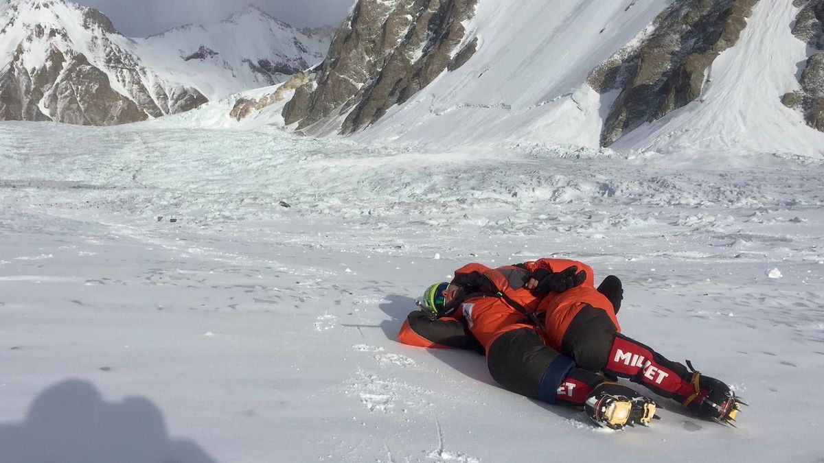 Zdjęcie okładkowe artykułu: Materiały prasowe / Oswald Rodrigo Pereira / Na zdjęciu: Magdalena Gorzkowska podczas wyprawy na K2