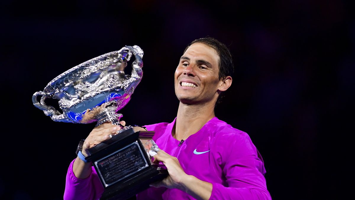 Zdjęcie okładkowe artykułu: PAP/EPA / JOEL CARRETT / Na zdjęciu: Rafael Nadal, mistrz Australian Open 2022
