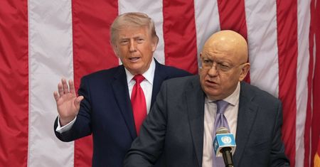 Rosyjski ambasador skarży się na działania USA. Mówi o braku wizy