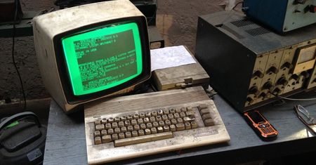 Ten Commodore 64 wciąż działa, w polskim serwisie samochodowym