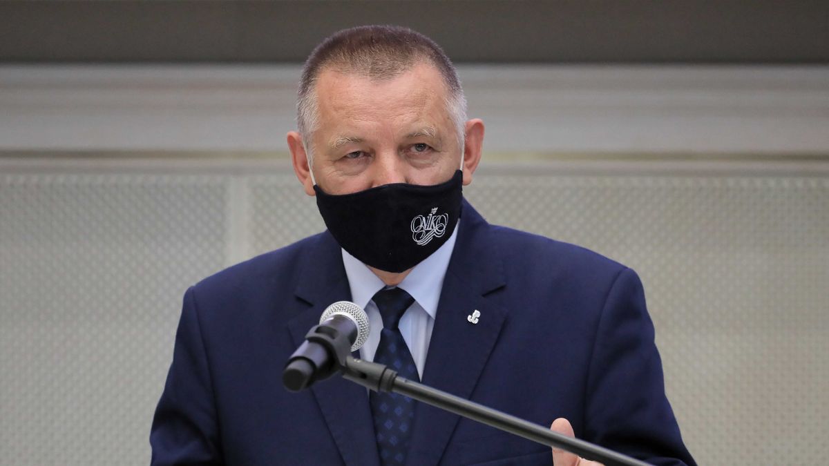 Pracownicy Najwyższej Izby Kontroli zabrali głos. Na zdjęciu prezes NIK Marian Banaś 