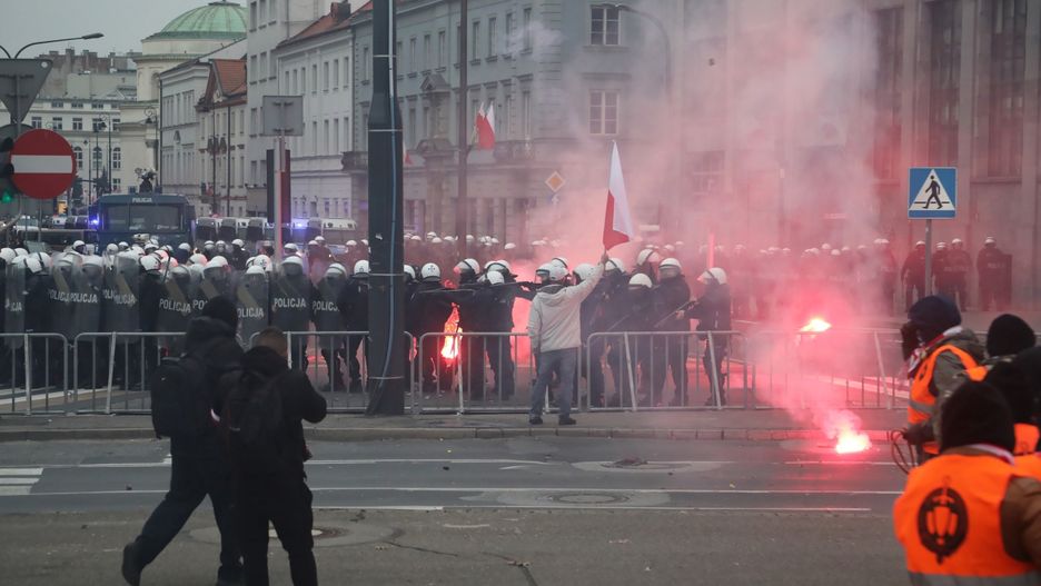 Marsz Niepodległości. Szef MSWiA o działaniach policji