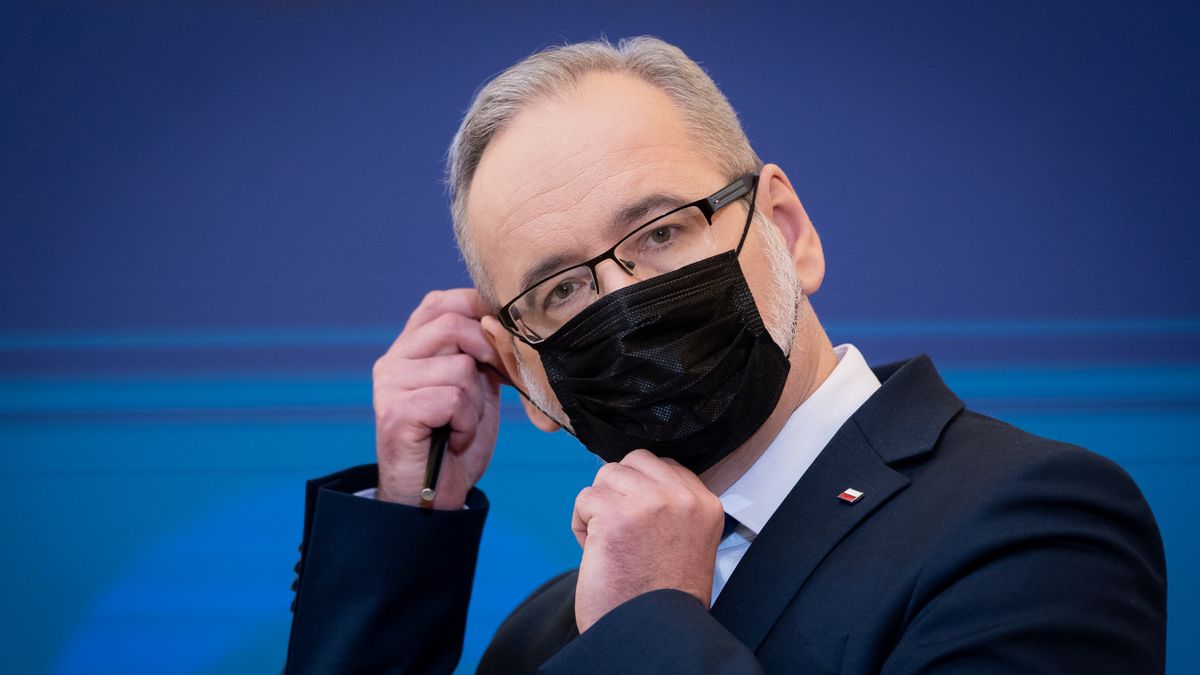 Polish Minister of Health Adam Niedzielski in Warsaw, Poland on 23 March 2022 (Photo by Mateusz Wlodarczyk/NurPhoto via Getty Images)