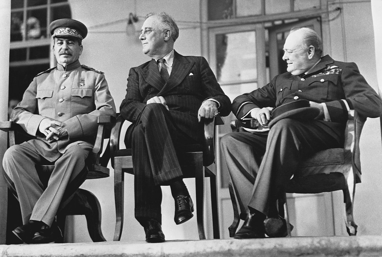 Hitler chciał zabić Stalina, Churchilla i Roosevelta jednym zamachem? Kulisy Operacji "Długi Skok"