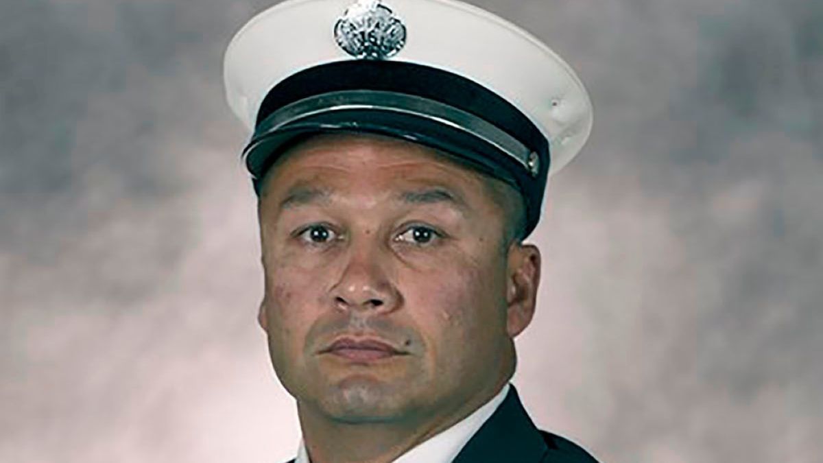 Max Fortuna został pozbawiony życia, gdy gasił płonący śmietnik 