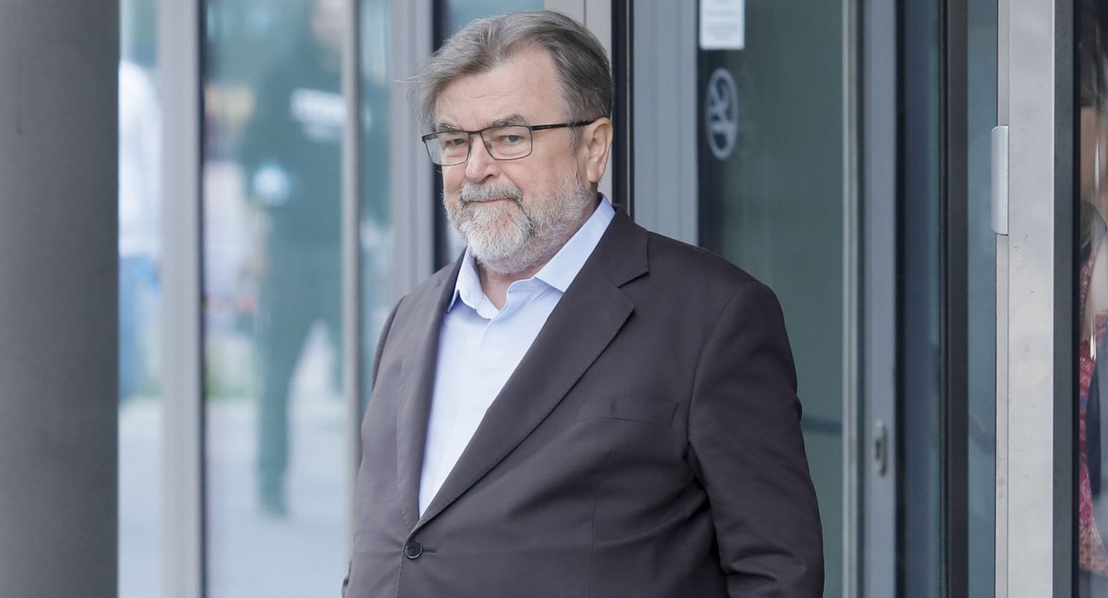scena z: Edward Miszczak, SK:, , fot. Norbert Nieznanicki/AKPA
buty skórzane, garnitur, Gwiazdy DDTVN, sylwetka, ddtvn, paparazzi, Edward Miszczak