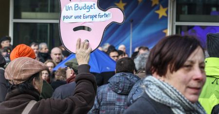 Eurokraci strajkują przeciw cięciom w administracji
