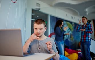 Inteligentne technologie w służbie niesłyszącym