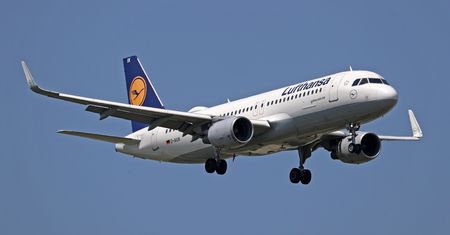Pilot niemieckiej linii zemdlał za sterami. Jest raport i zalecania