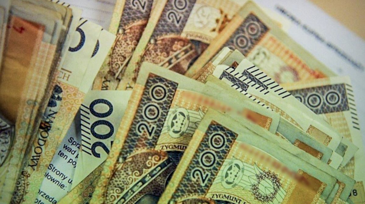 Wsiadła na rower i pojechała przekazać biżuterię i pieniądze złodziejom. To miała być zapłata za wolność