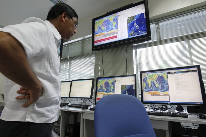 Trzęsiebnie ziemi widoczne na monitorach <br/>w filipińskim instytucie sejsmologii