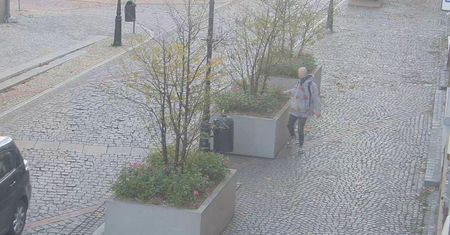 Przyłapał go monitoring. Wstyd, co zrobił w centrum Gniezna