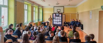 Alarm, ewakuacja i plecak na kryzys. Rodzinne treningi w Chmielowie i Bodzechowie