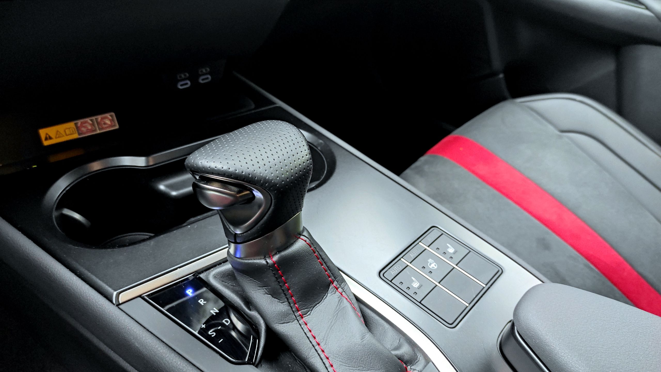Lexus UX 250h F Sport