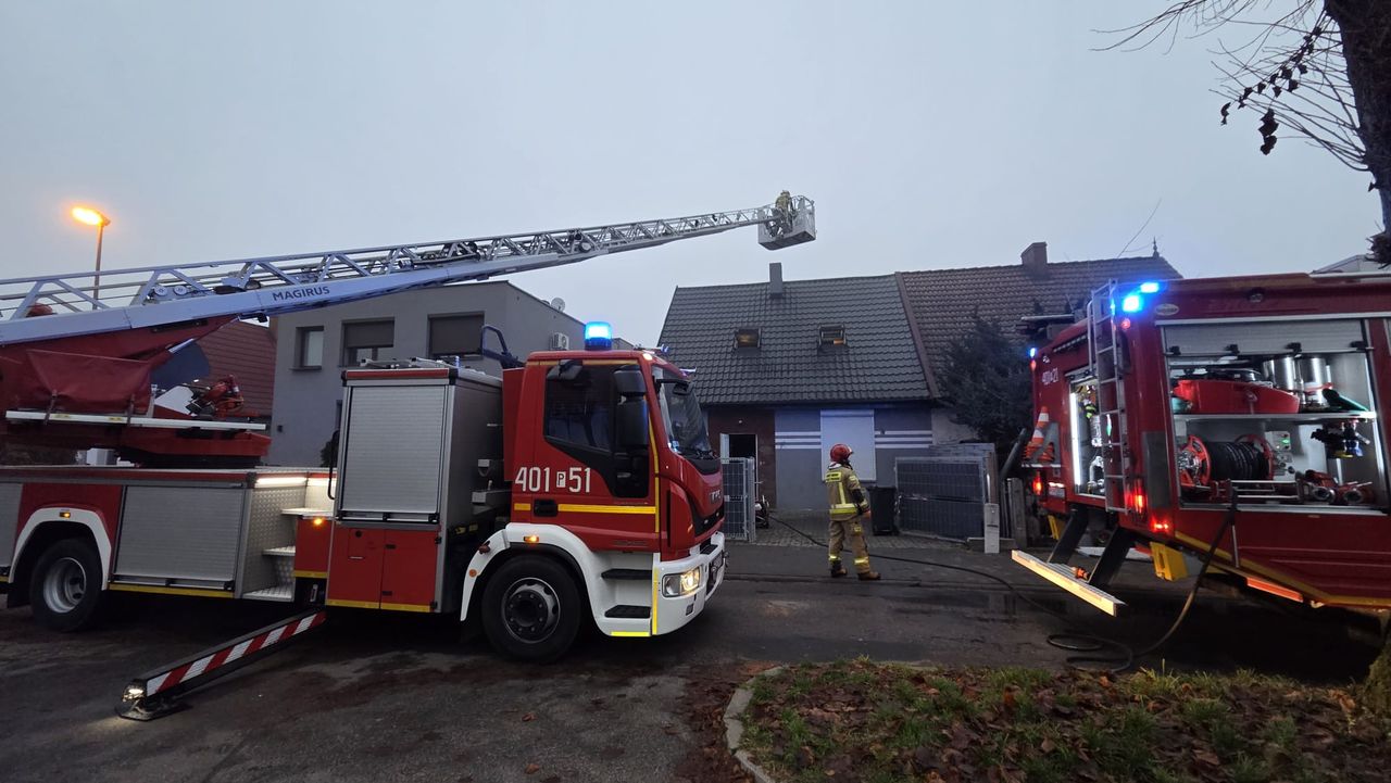 Chodzież: Pożar przy ul. Traugutta. Spłonęła konstrukcja stropu