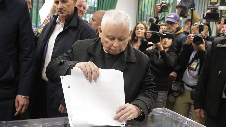 Jarosław Kaczyński głosuje w wyborach parlamentarnych 2023