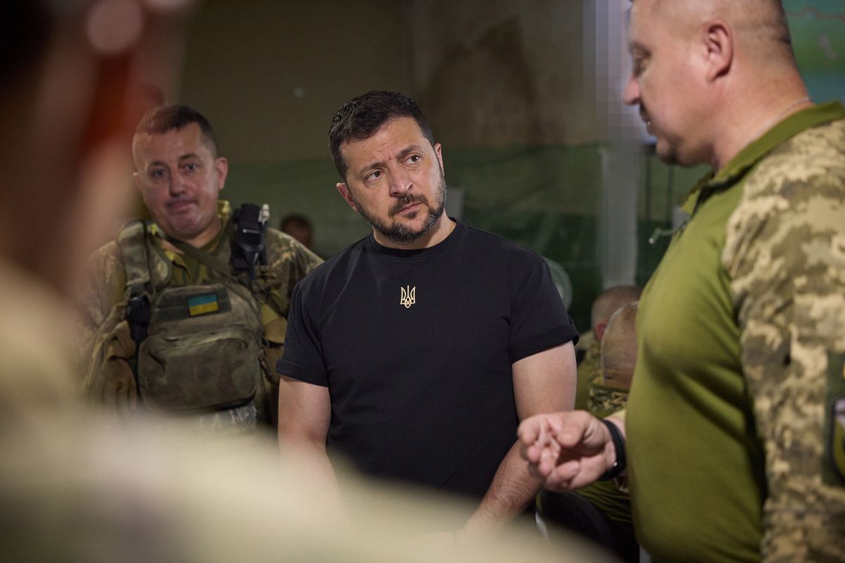 Prezydent Wołodymyr Zełenski od początku swojego urzędowania próbuje walczyć z problemem korupcji w armii