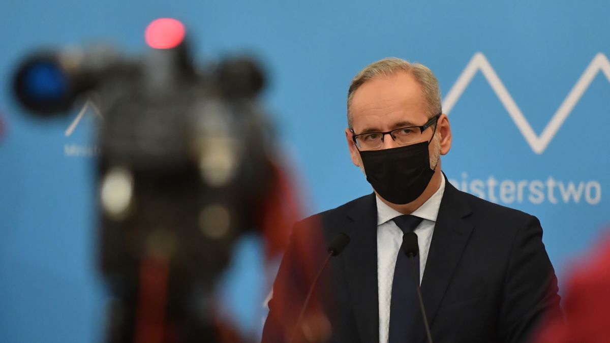 Warszawa, 29.11.2021. Koronawirus w Polsce. Minister zdrowia Adam Niedzielski podczas konferencji prasowej w siedzibie Ministerstwa Zdrowia w Warszawie, 29 bm. (jm) PAP/Piotr Nowak