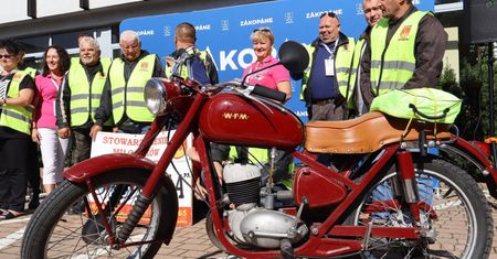 Zakopane: Zabytkowe motocykle zjechały pod Giewont. Wyjątkowy rajd chce pomóc nieuleczalnie chorym dzieciom