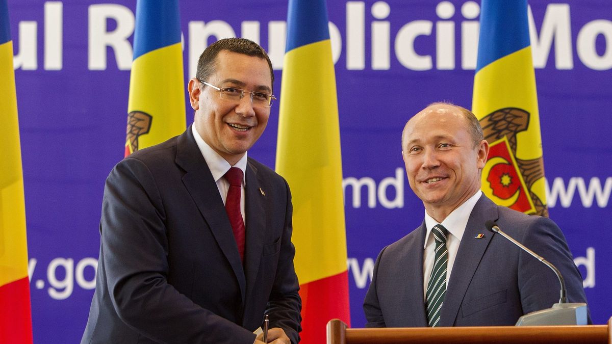 Victor Ponta, premier Rumunii i Valeriu Strelet, premier Mołdawii
