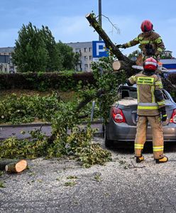 "Wyprowadźcie pojazdy". Policja ostrzega przed silnymi burzami