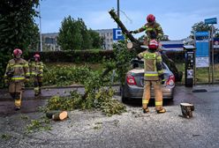 "Wyprowadźcie pojazdy". Policja ostrzega przed silnymi burzami