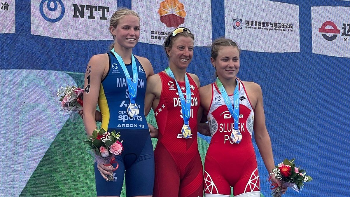 Materiały prasowe / Na zdjęciu: Roksana Słupek na podium Pucharu Świata w triathlonie