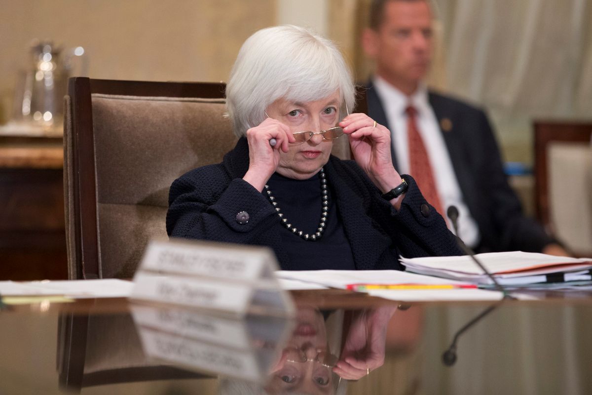 Karuzela następców Yellen wywołuje huśtawkę na walutach