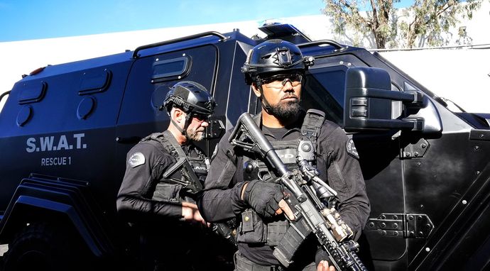 S.W.A.T. 8
