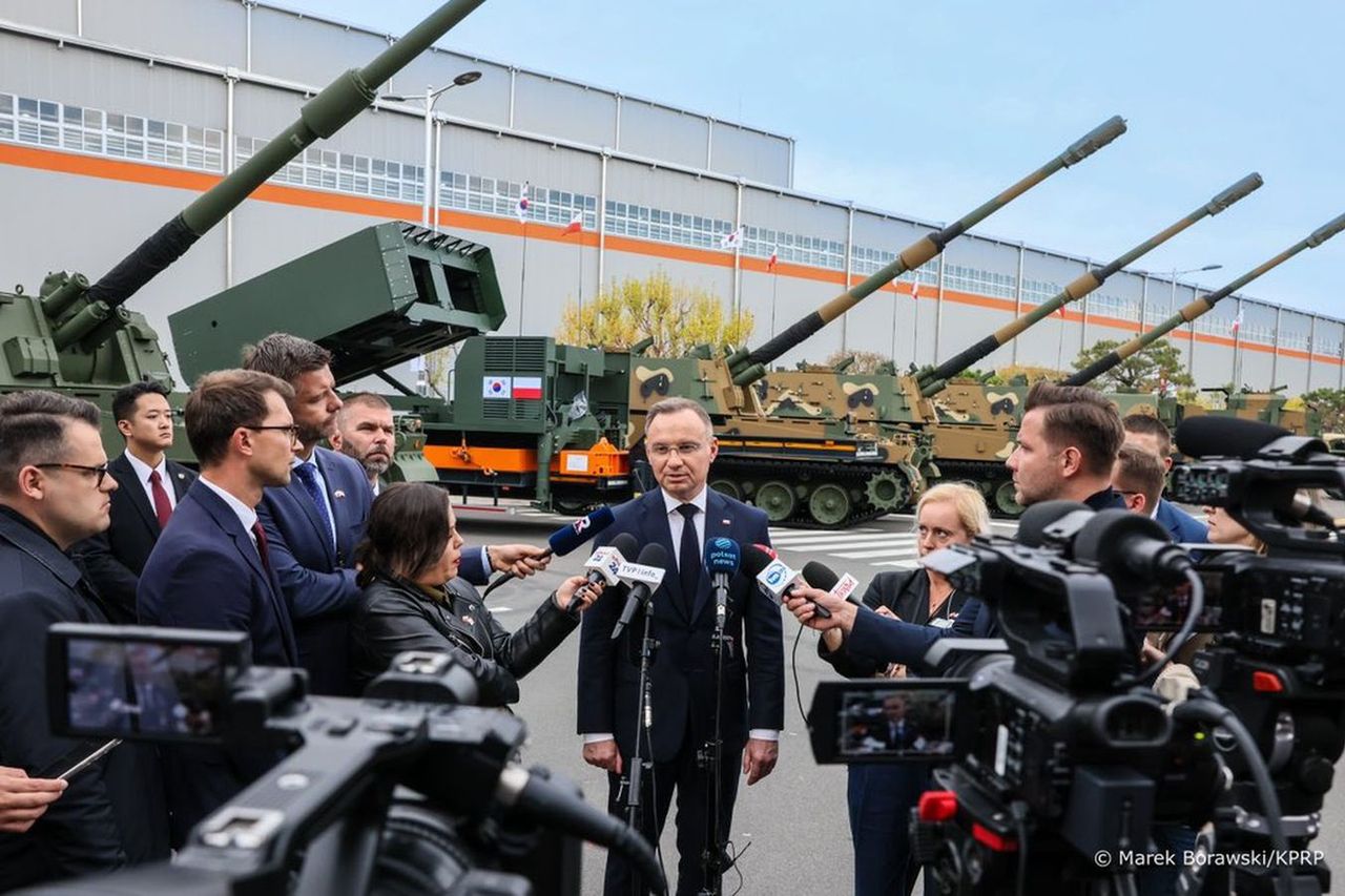 Nowa broń dla polskiej armii. Prezydent Duda ogląda�ł ją z bliska