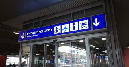 System PKP Intercity wreszcie zaczął działać. Przez problemy stracił posadę prezes PKP Informatyka