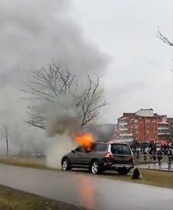 Zamieszki w Szwecji z powodu Duńczyka. Zdemolowane radiowozy i ranni policjanci