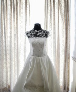 Ojciec panny młodej negocjował cenę sukni ślubnej. Nieoczekiwany finał