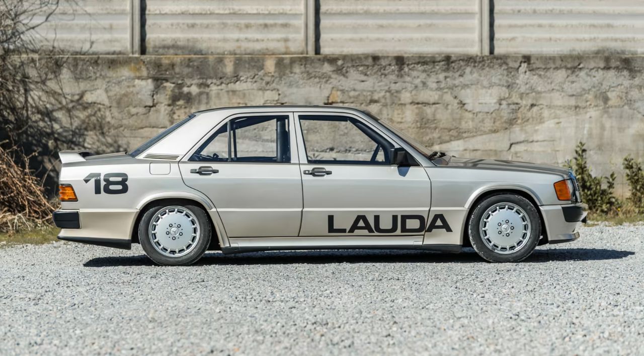 Mercedes 190 E 2.3-16 Nürburgring - Jeździł nim Niki Lauda, teraz trafi na aukcję