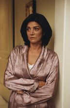 Shohreh Aghdashloo między kongresmenem i baleriną