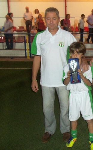 Pierwszy trener (Manuel Vasco) i pierwsze nagrody Gaviego