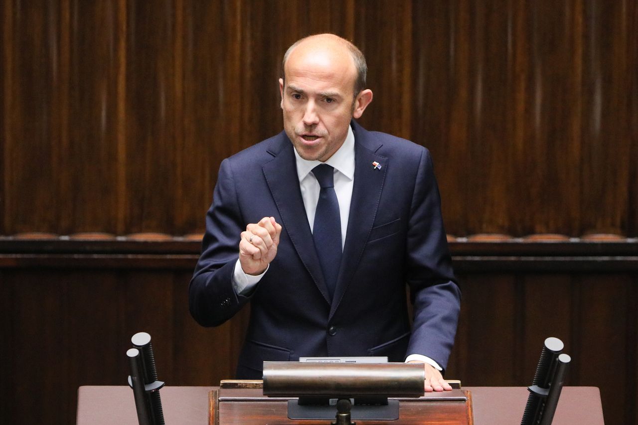 W budżecie są pieniądze na podwyżki dla budżetówki? Budka: wystarczy nie kraść