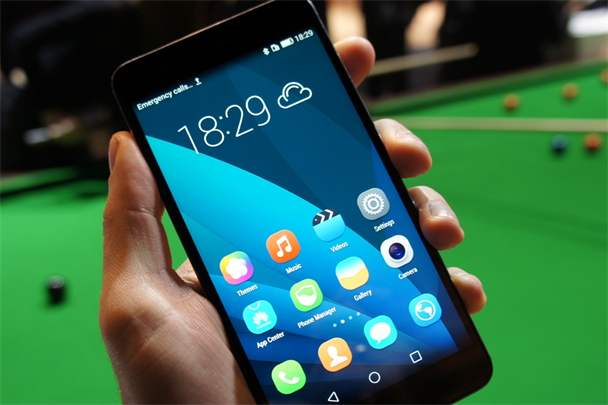 Huawei: jeśli Windows 10, to obok Androida, jeśli smartfon, to bez ekranu 4K