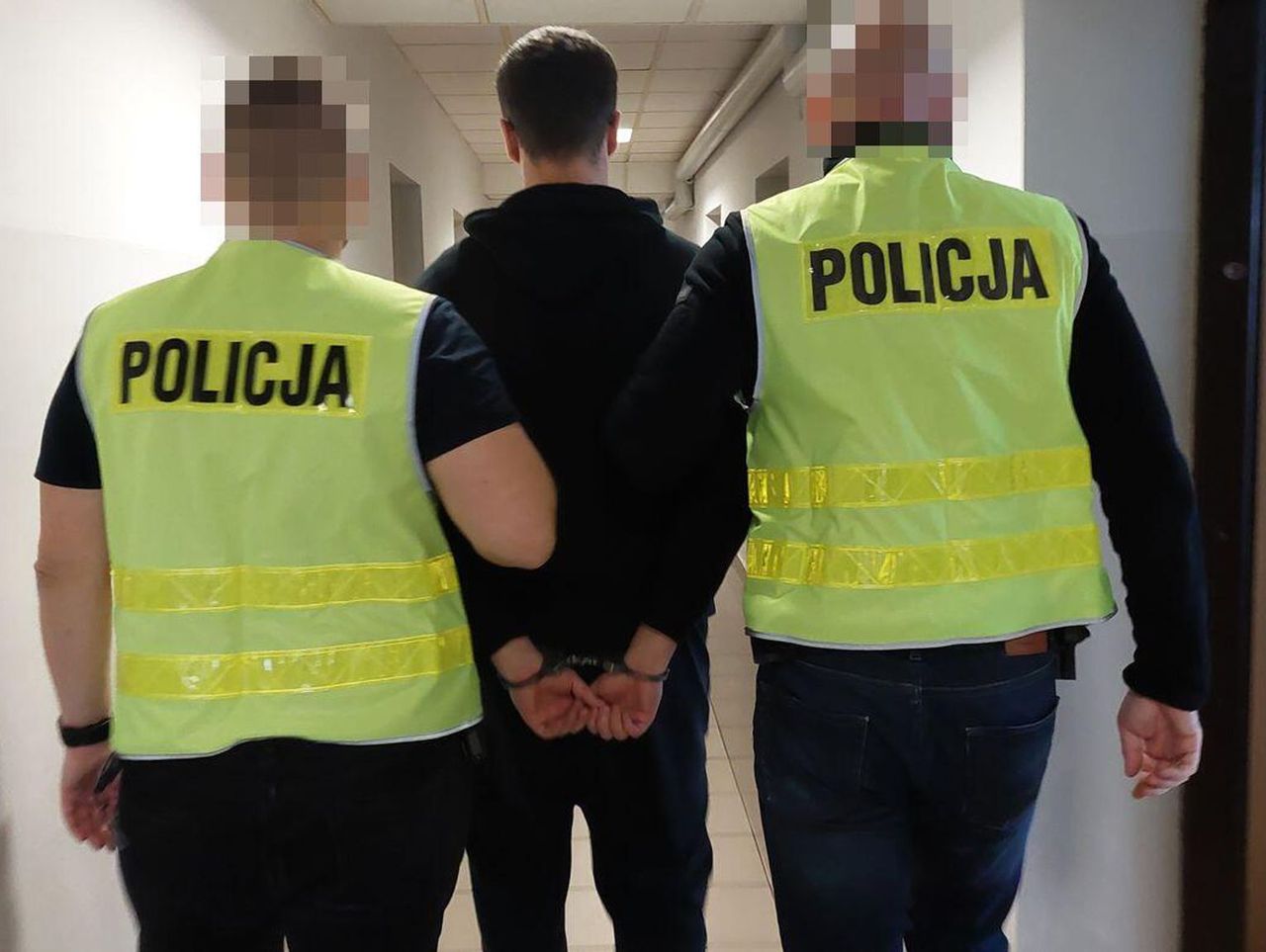 Chełm: 23-letni diler chciał uciec oknem