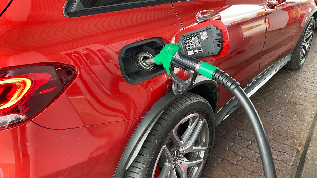 Benzyna w końcu zacznie tanieć