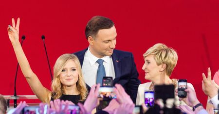 Wybory 2020. Pierwsza dama i córka wystąpiły u boku prezydenta Andrzeja Dudy