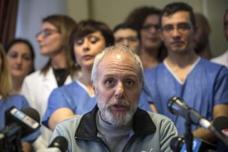 Włoski lekarz wyleczony z eboli opuścił szpital