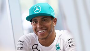 Lewis Hamilton wygrał nocne kwalifikacje w Singapurze. Mercedes z pierwszej linii