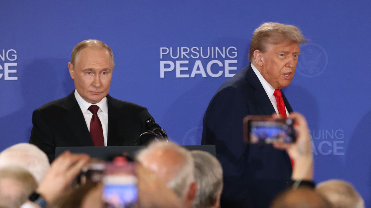 ANCHORAGE, ALASKA - AUGUST 15 (RUSSIA OUT) Russian President Putin (L) and U.S. President Donald Trump (R) enter the hall during their joint press conference after the meeing on war in Ukraine at U.S. Air Base In Alaska on August 15, 2025, in Anchorage, Alaska, United States. Putin is having a one-day trip to Alaska. (Photo by Contributor/Getty Images)