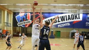 Niedźwiadki Chemart Przemyśl - MKS Dąbrowa II Górnicza 77:81 (galeria) 