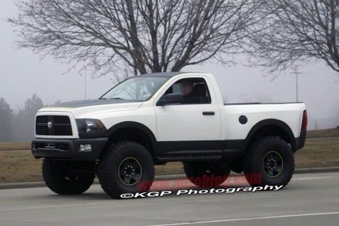 Nowy Dodge Ram Power Wagon przyłapany podczas jazdy